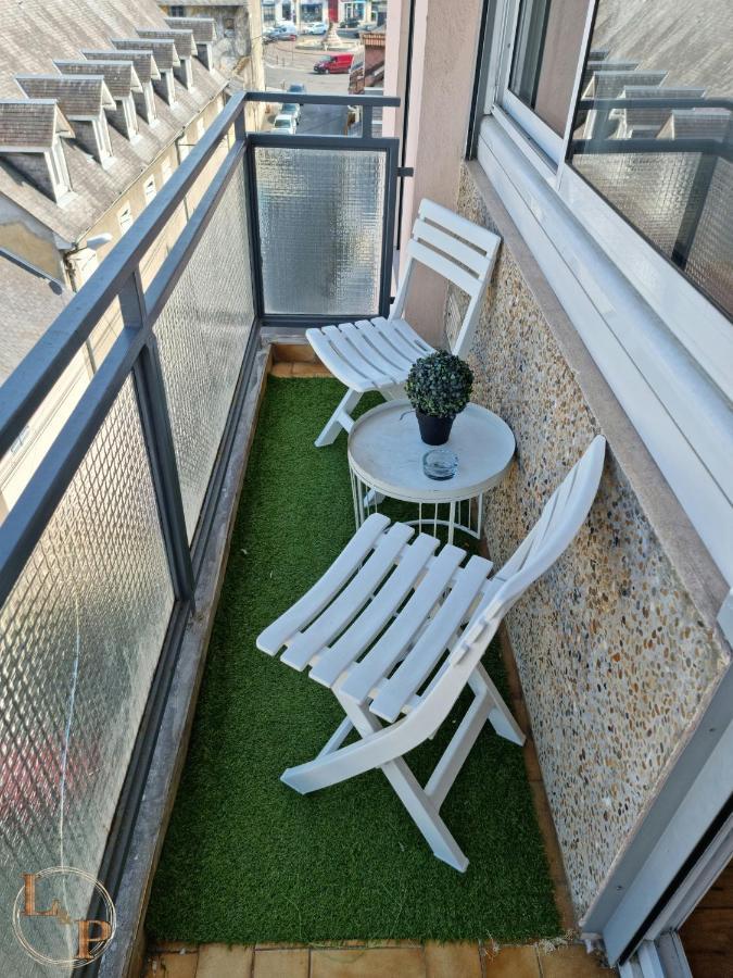 Le Belvedere Vue Pyrenees, Familiale, Centre Tarbes Apartment Luaran gambar